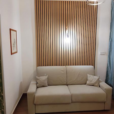 Andrew 2 Bed & Breakfast เนเปิลส์ ภายนอก รูปภาพ